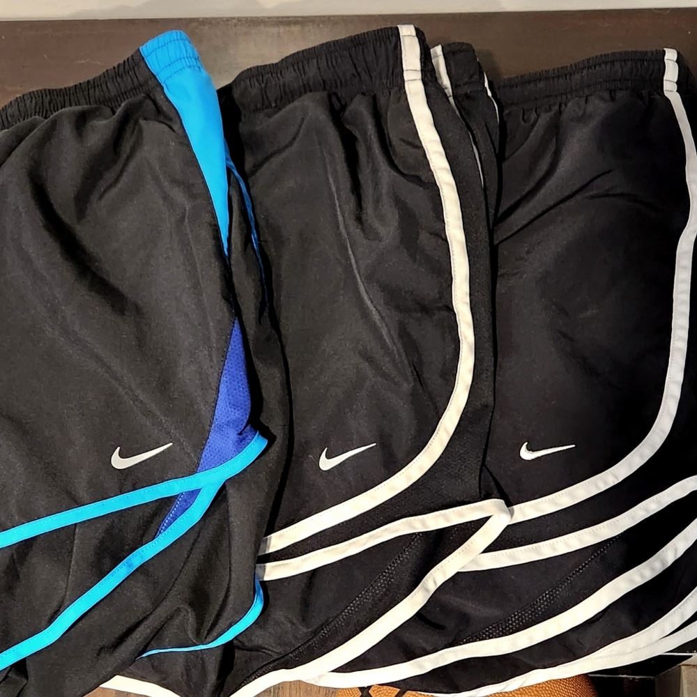 NIKE SHORTS LOT
